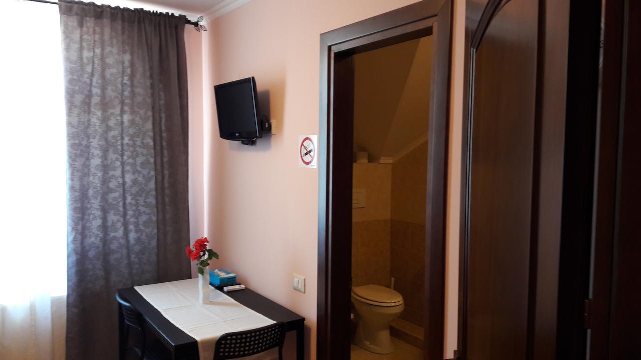 Vila Family Otel Cricova Dış mekan fotoğraf